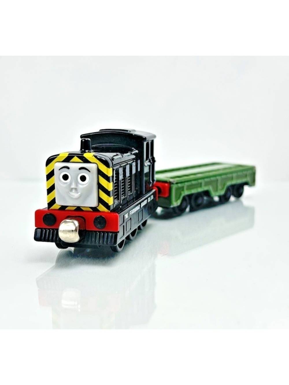 Thomas & Friends Mavis & Flatbed Diecast 2003 Take Along N Play Metal Train Toy